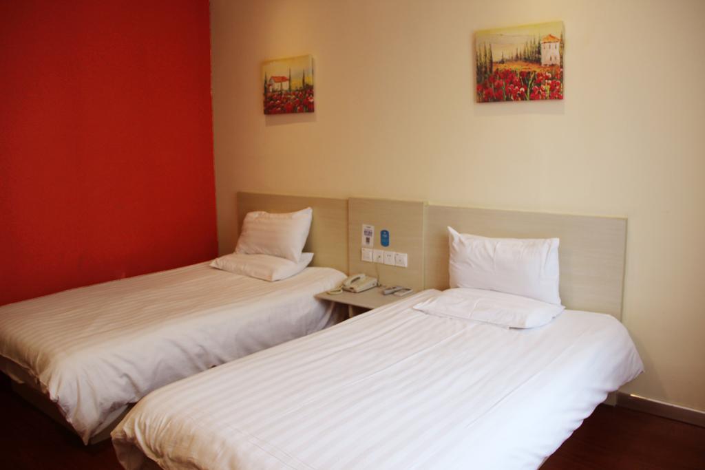 Hanting Express Lanzhou Railway Station Room photo